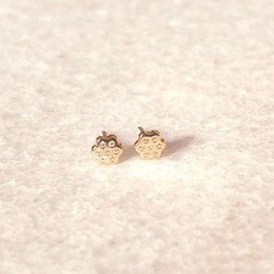 Multi-stone flower earrings