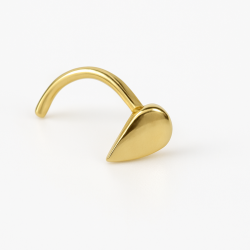 Nasenpiercing in Tropfenform