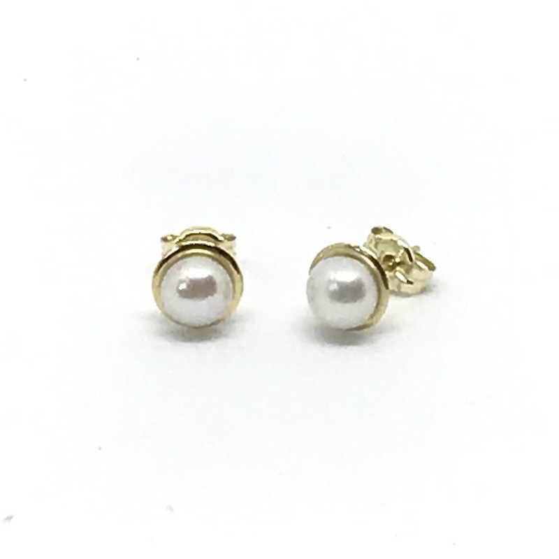 Freshwater button pearl bezel earrings