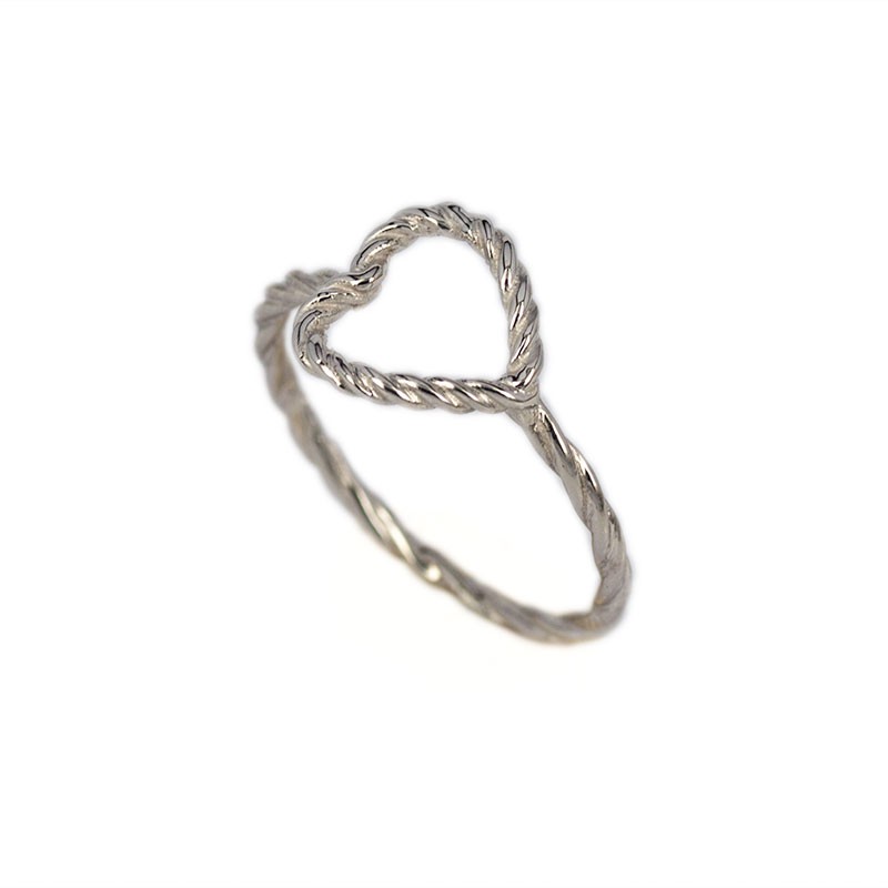 Twisted thread heart ring